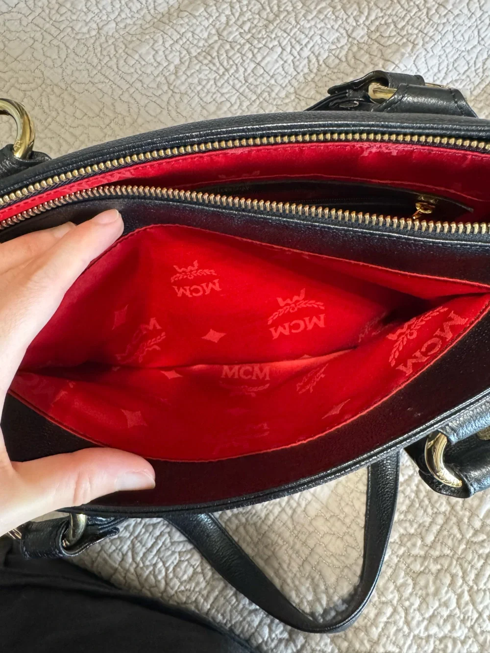 EUC Pebbled Leather Red Interior Vtg Medium MCM Tote - Picture 12 of 16